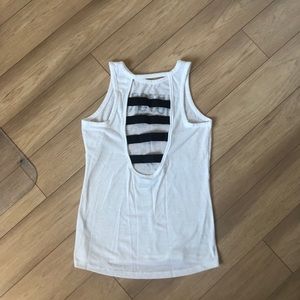 Victoria's Secret Tops - Victoria’s Secret Sport Tank Victoria's Secret Tops - Victoria’s Secret Sport Tank